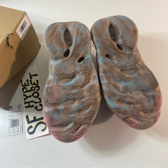 Yeezy Foam RNR MX Sand Size 9 NEW In Box - Picture 7 of 9
